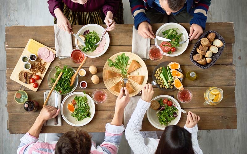 Så Här Gör Du En Traditionell Svensk Julbord